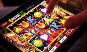 Real dilerlərlə blackjack oynamaq - Təcrübələr və strategiyalar Real dilerlərlə blackjack oynamaq - Təcrübələr və strategiyalar